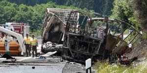 Incendio de ómnibus de turismo deja 18 muertos en Alemania
