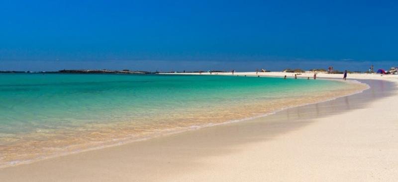 Las playas de Canarias están en perfectas condiciones. Foto: Playa de La Concha, Fuerteventura.