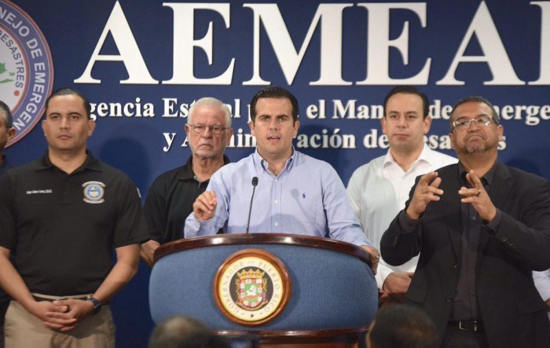 El gobernador de Puerto Rico, Ricardo Rossello, anunció medidas de prevención.