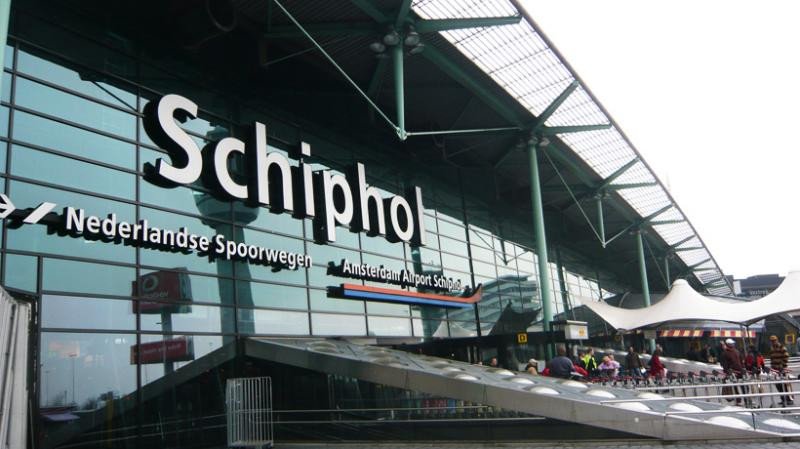 Países Bajos vuelve a la carga con los recortes de capacidad - Aeropuerto de Amsterdam Schiphol (AMS): traslados, dudas