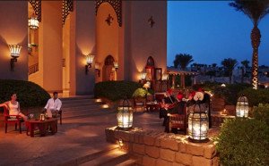 Un príncipe saudí invertirá 669 M € en proyectos hoteleros en Egipto