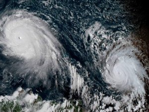 El huracán José sube a categoría 3 y sigue el rumbo de Irma