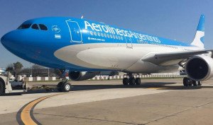 Aerolíneas Argentinas cierra la ruta Buenos Aires-Caracas