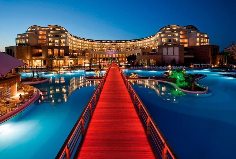Los dos hoteles Riu de Turquía, situados en Belek, en Antalya, son de 5 estrellas y se comercializan en régimen de todo incluido.