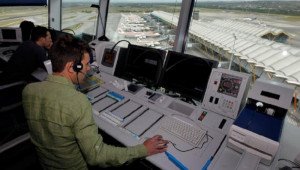 Se incorporan 107 controladores aéreos a la plantilla de Enaire