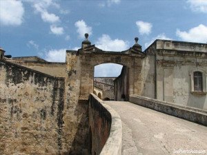 El Viejo San Juan reabre algunas áreas turísticas tras el paso del huracán 
