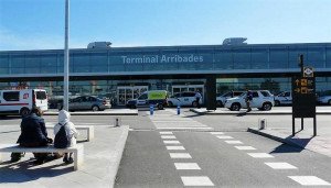 El Aeropuerto de Reus apuesta por conexiones avión+bus