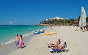 Cuba alcanza los 4 millones de turistas casi dos meses antes que en 2016
