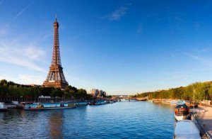 Booking sí cumple con París: elimina la oferta ilegal de su web