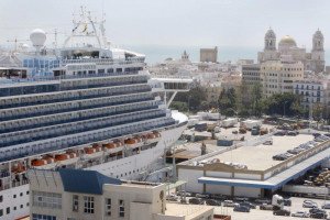 Cádiz prevé batir su récord de cruceros en 2018 con 307 escalas