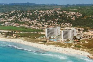 Meliá salva el penúltimo escollo para reformar dos hoteles en Menorca