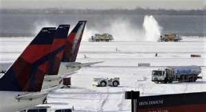 Cierran los aeropuertos de Nueva York por una fuerte nevada