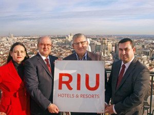 Riu estrena imagen de marca y afronta 2018 con nuevo récord de inversión