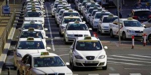 El sector del taxi calcula las pérdidas por el intrusismo en 50 M € al año
