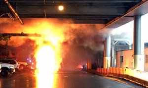 Aeropuertos de EEUU siguen de racha: incendio en Newark