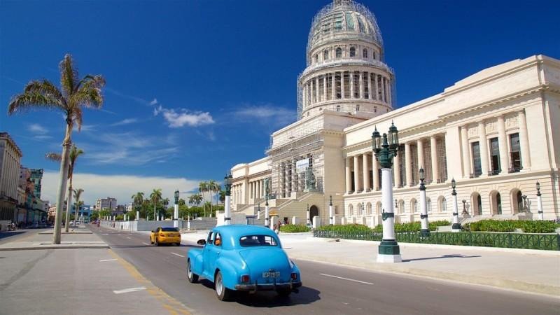El grupo de senadores fue recibido en La Habana por el presidente Raúl Castro, encuentro en el que intercambiaron sobre asuntos de interés para ambas naciones.​