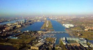 Una bomba de la II Guerra Mundial obliga a cerrar el London City Airport