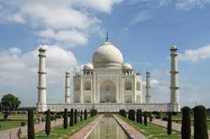 Reducen a tres horas el tiempo para visitar el Taj Mahal