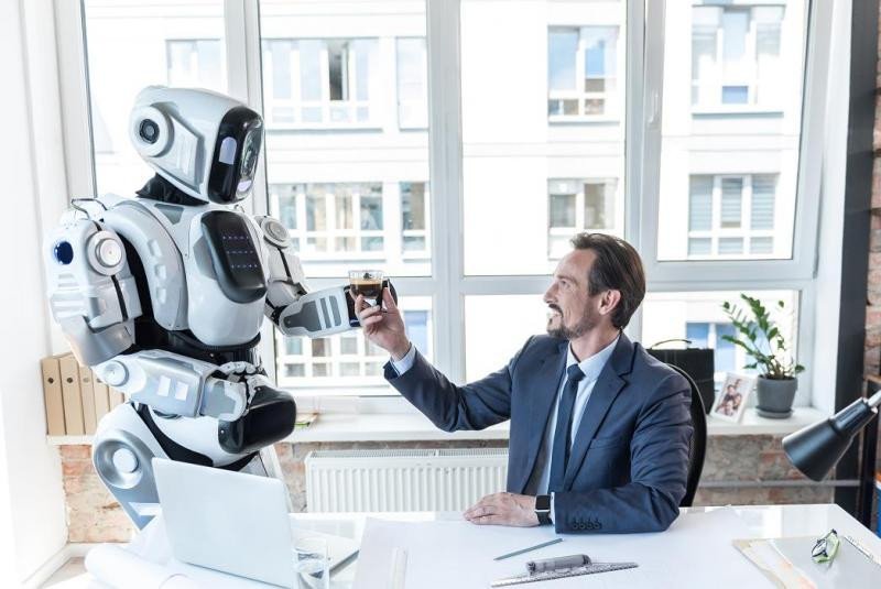 Los hoteleros temen un futuro en el que sus propiedades sean administradas por robots, pero sin embargo confían en la inteligencia artificial para mejorar la personalización de la experiencia del cliente.