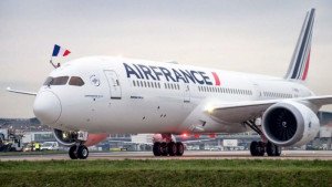 Air France comienza a cobrar 11 € por reservar en GDS