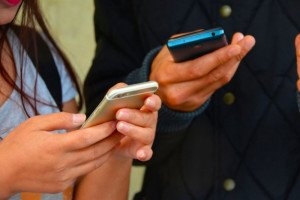 Países de América podrían eliminar cargos por roaming