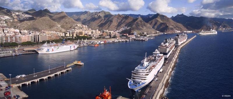 Cruceros en el Puerto de Santa Cruz de Tenerife. Foto: Turismo de Tenerife. 