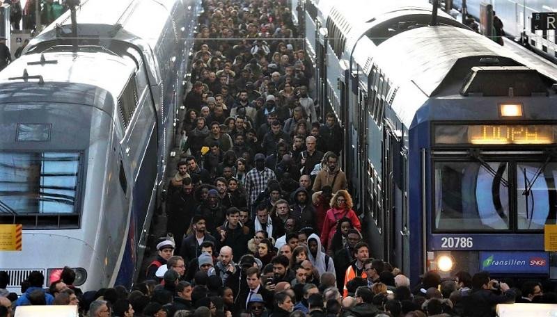 Francia recupera el servicio de su red ferroviaria a partir de este jueves (Foto: AFP).