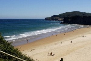 El turismo del surf genera un impacto de 4,2 M € en Ribamontán al Mar