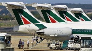 Alitalia recibe tres ofertas de compra 