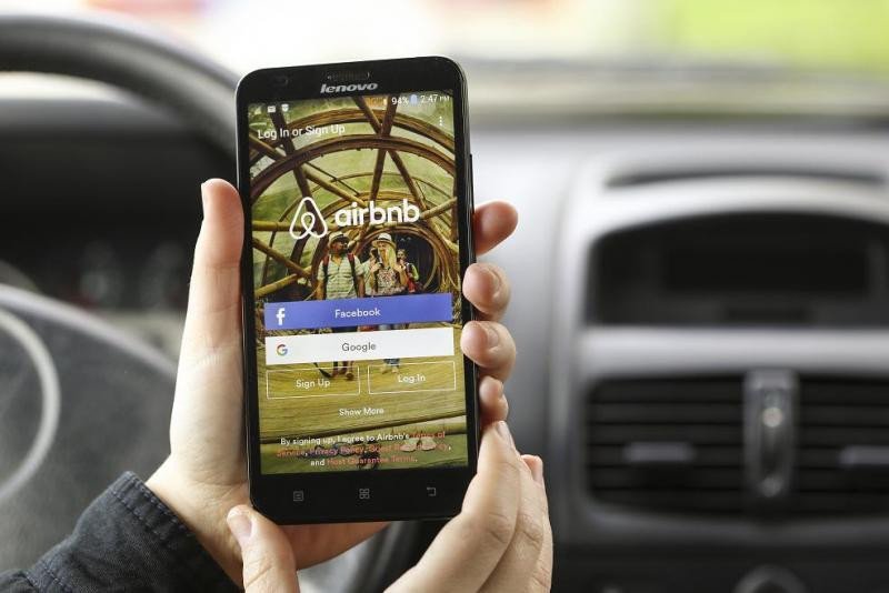 ¿Hasta qué punto afecta Airbnb a las ventas de los hoteles?