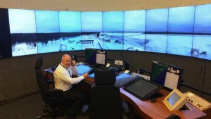 Tecnología de futuro: tres aeropuertos a control remoto simultáneo