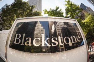 Blackstone sube su oferta por Hispania y la socimi aplaude el precio