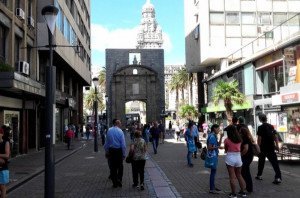 Montevideo Bureau: asume directiva interina tras renuncia de la presidenta