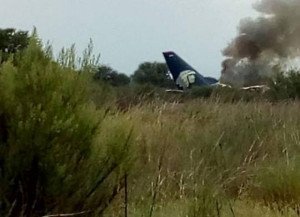 Al menos 12 heridos críticos en accidente aéreo en el norte de México