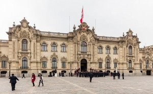 Gobierno de Perú aprueba paquete de leyes para reducir evasión tributaria