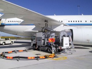 ALTA revisa precios poco competitivos de combustible de avión en Uruguay