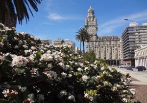 Uruguay proyecta baja de 10% a 15% en turismo extranjero este año