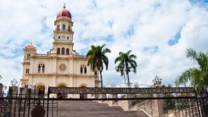 Cuba construye hoteles para potenciar un destino religioso