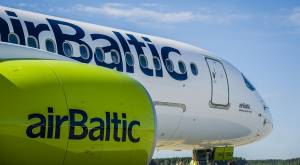 AirBaltic abre una nueva base en Finlandia que conectará con España en 2022