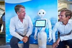 Robots en TUI, Amazon, ideas low cost para la web del hotel...