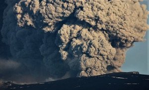 Aerolíneas de Europa en alerta: un volcán de Islandia está a punto de estallar