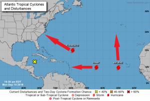 Tres huracanes avanzan por el Atlántico