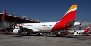Iberia abre nuevas plazas de pilotos y tripulantes de cabina