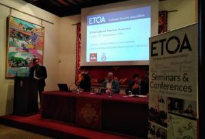 ETOA aboga por integrar al residente y tender puentes entre destinos