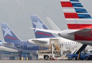 Chile: más riesgos que beneficios en acuerdo de LATAM, American Airlines y grupo IAG
