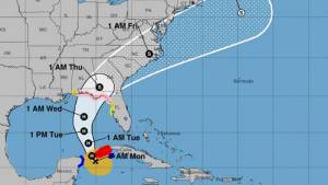 La tormenta Michael se convierte en huracán cerca de Cuba rumbo a Florida