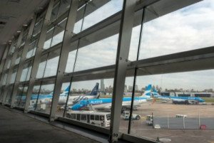 Otro viernes complicado en los aeropuertos de Argentina