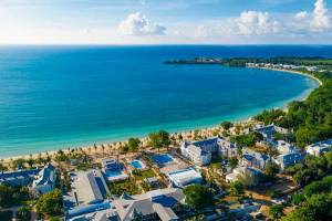 Reabre el Riu Palace Tropical Bay de Jamaica tras una reforma de 35 M €