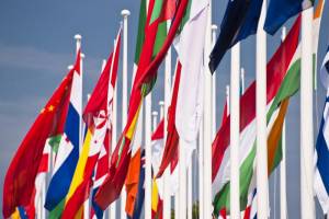 Bruselas da un ultimátum a España e Irlanda por el retraso con la Directiva