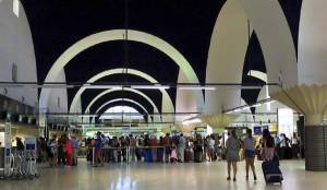 El Aeropuerto de Sevilla despliega un operativo para la cumbre del WTTC